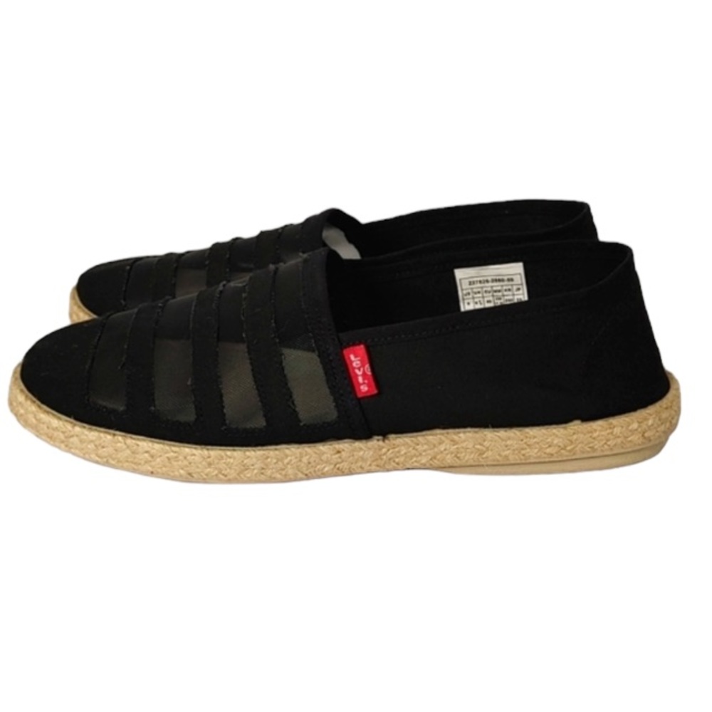 - Levi's Shoes Slip on